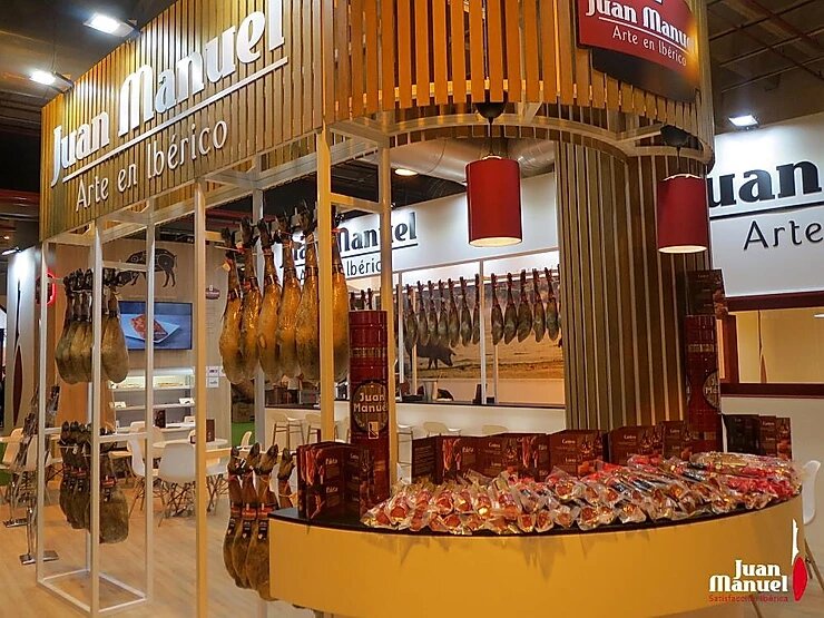 stand de ventas de Jamones Juan Manuel